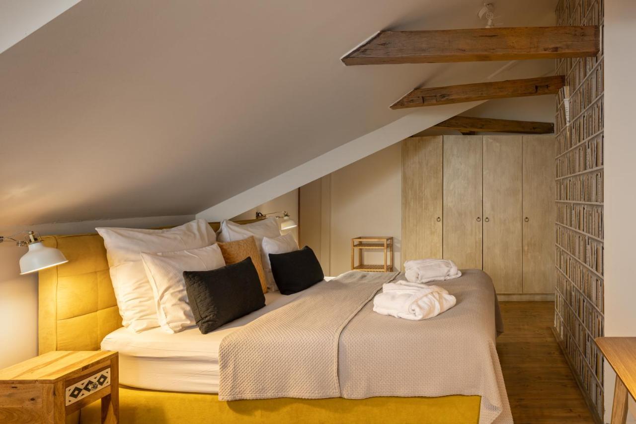 Bohemian Chic 2 Bedroom 2 Bathroom Loft With Hanging Chair Prague Luaran gambar