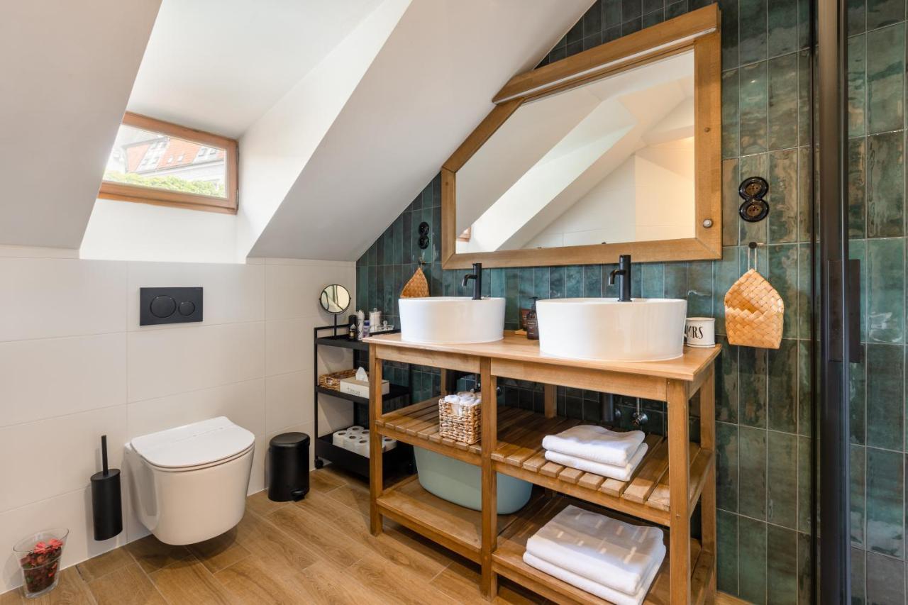 Bohemian Chic 2 Bedroom 2 Bathroom Loft With Hanging Chair Prague Luaran gambar