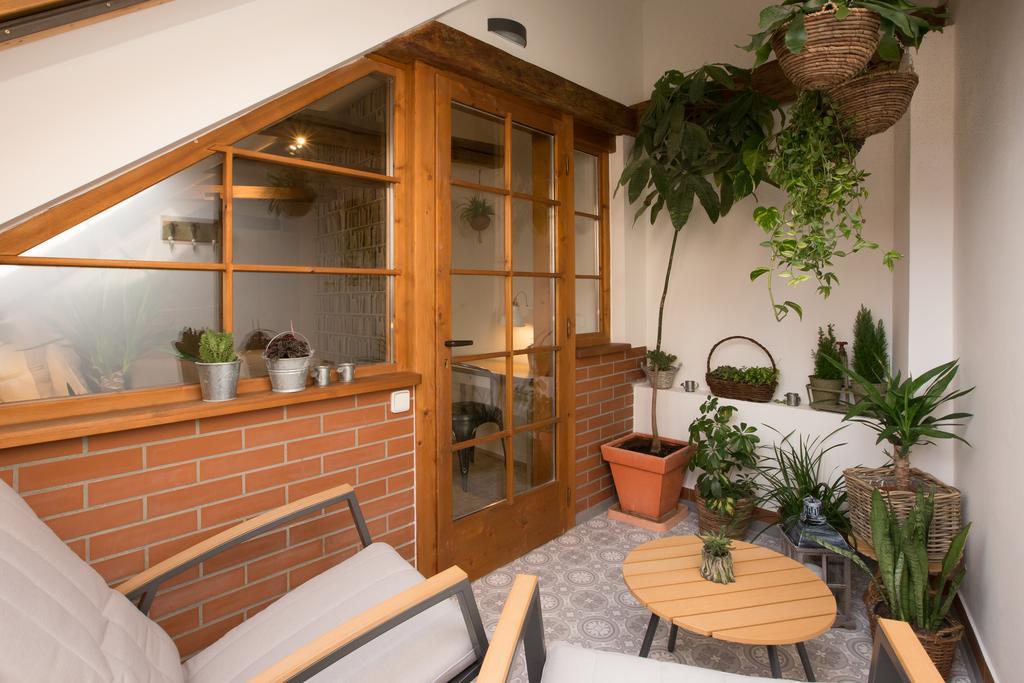 Bohemian Chic 2 Bedroom 2 Bathroom Loft With Hanging Chair Prague Luaran gambar