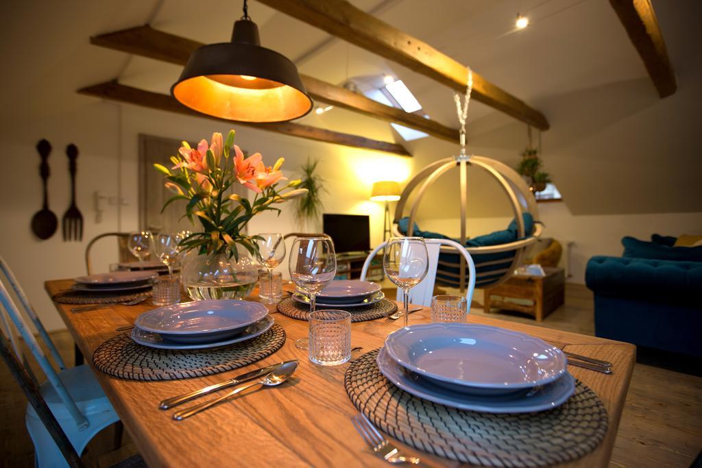 Bohemian Chic 2 Bedroom 2 Bathroom Loft With Hanging Chair Prague Luaran gambar