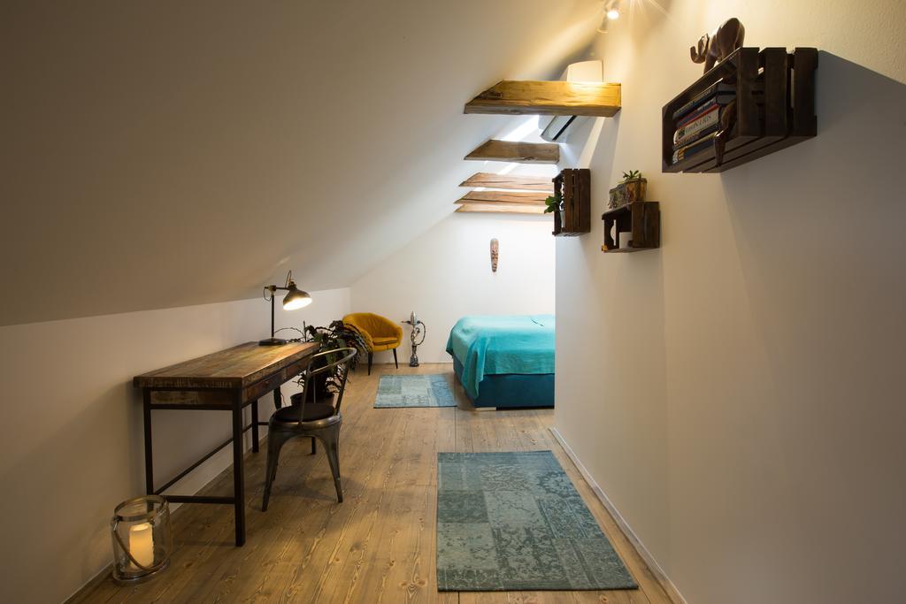 Bohemian Chic 2 Bedroom 2 Bathroom Loft With Hanging Chair Prague Luaran gambar
