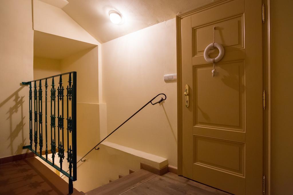 Bohemian Chic 2 Bedroom 2 Bathroom Loft With Hanging Chair Prague Luaran gambar